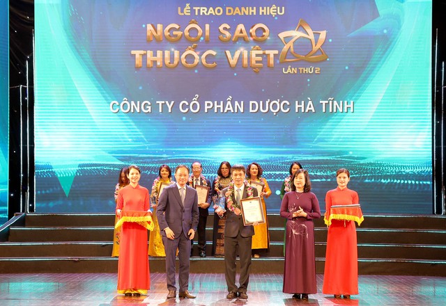 Danh hiệu "Ngôi sao thuốc Việt" là động lực để doanh nghiệp dược đạt mục tiêu kép - Ảnh 3.